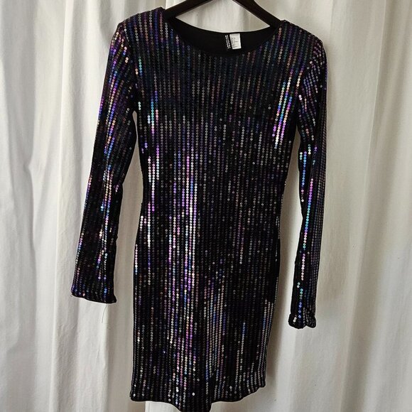 H&M - Black Velvet & Sequin Dress - Picture 6 of 14